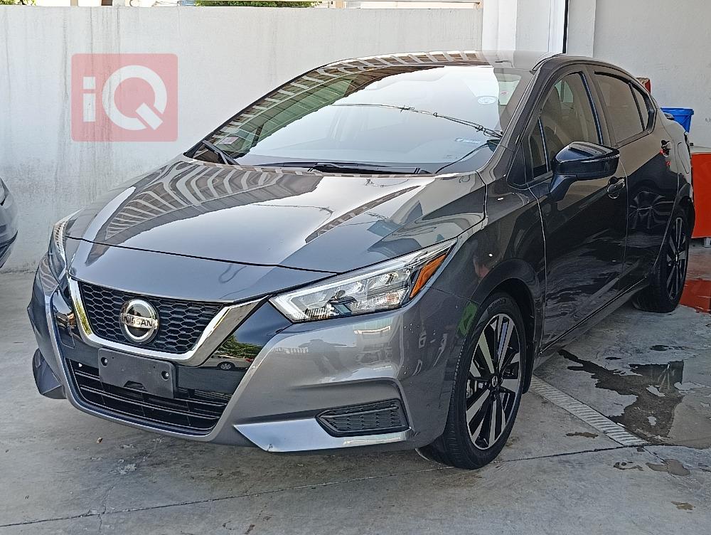 نيسان فيرسا